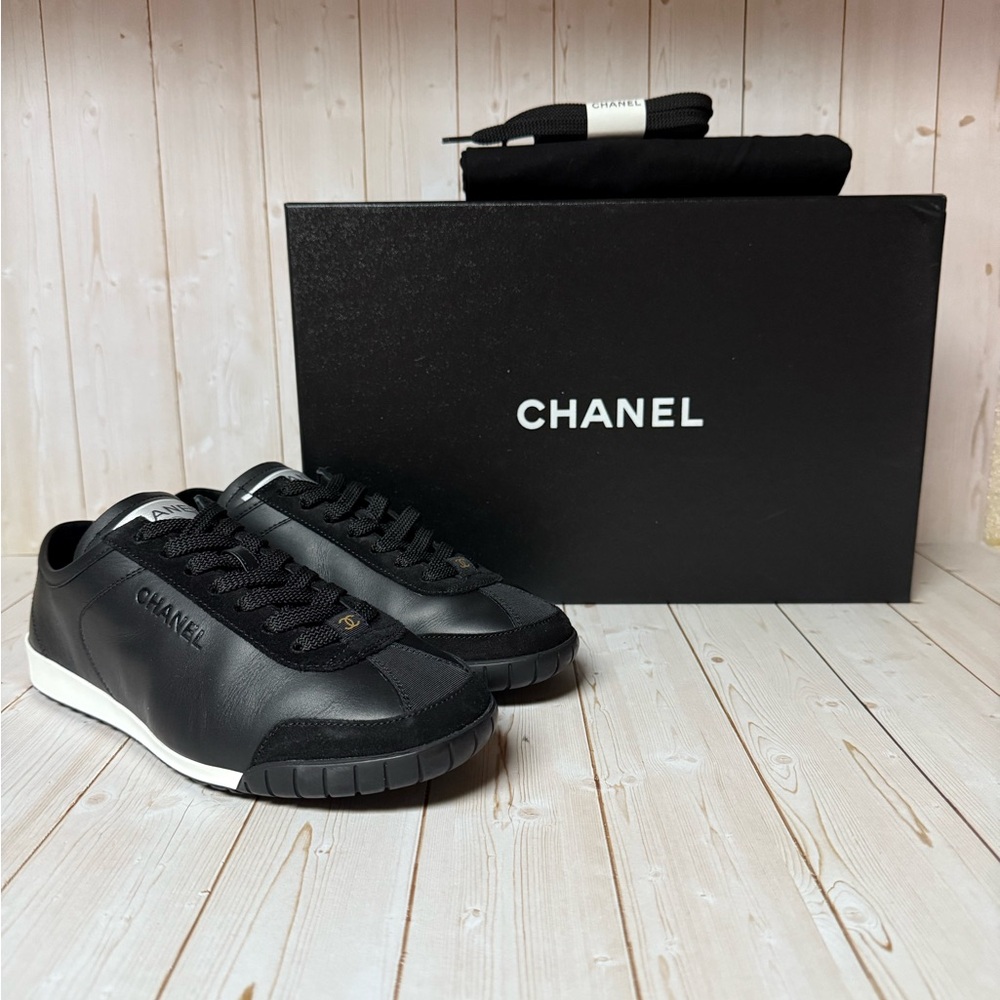 CHANEL Calfskin & Suede Low Top Lace Up Sneaker Black Sz 36 / 6